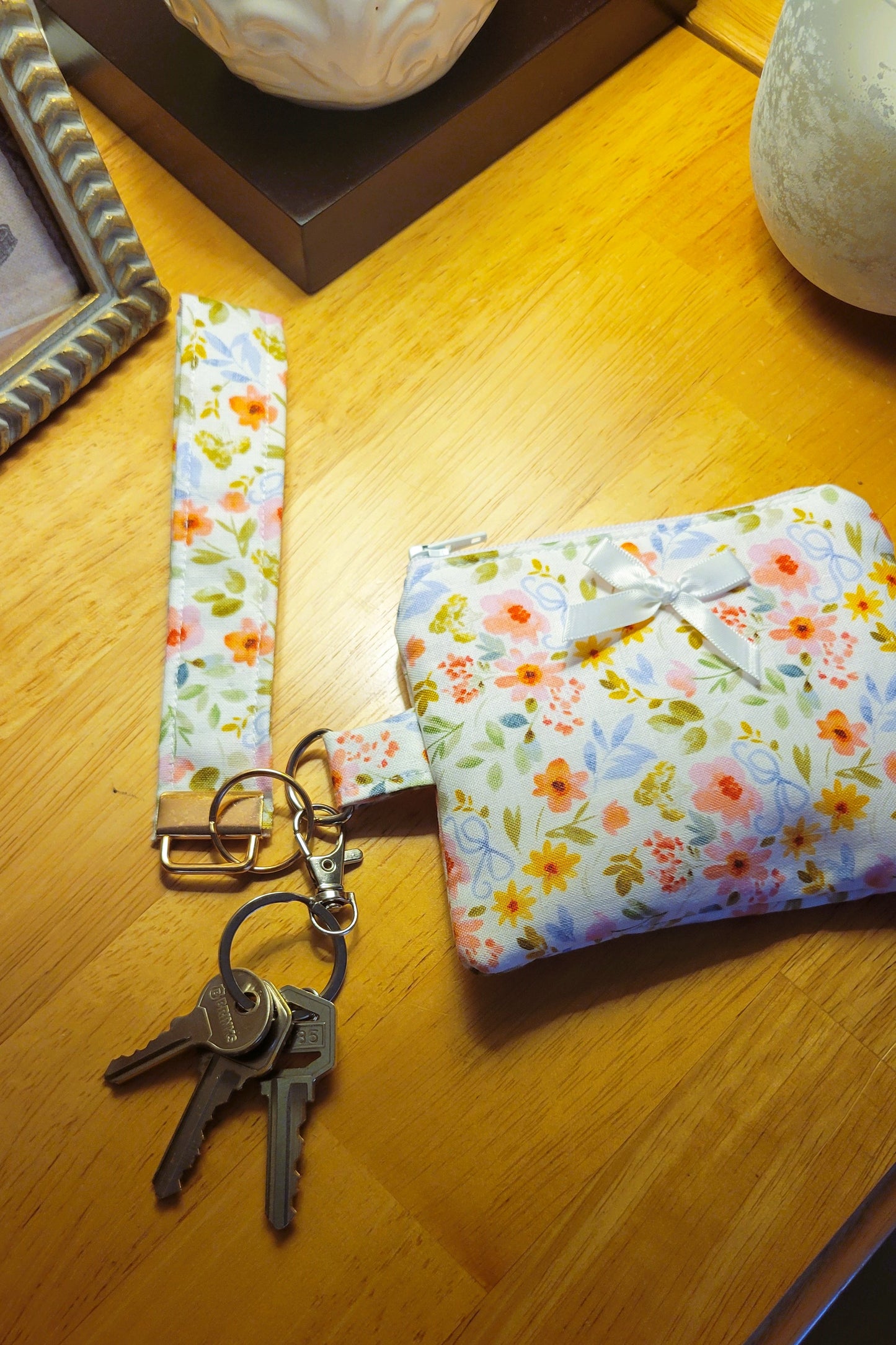 Spring Garden - Wristlet Keychain