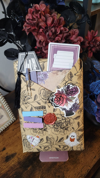 Blind Date With a Book - Horror/Thriller or Dark Academia Edition