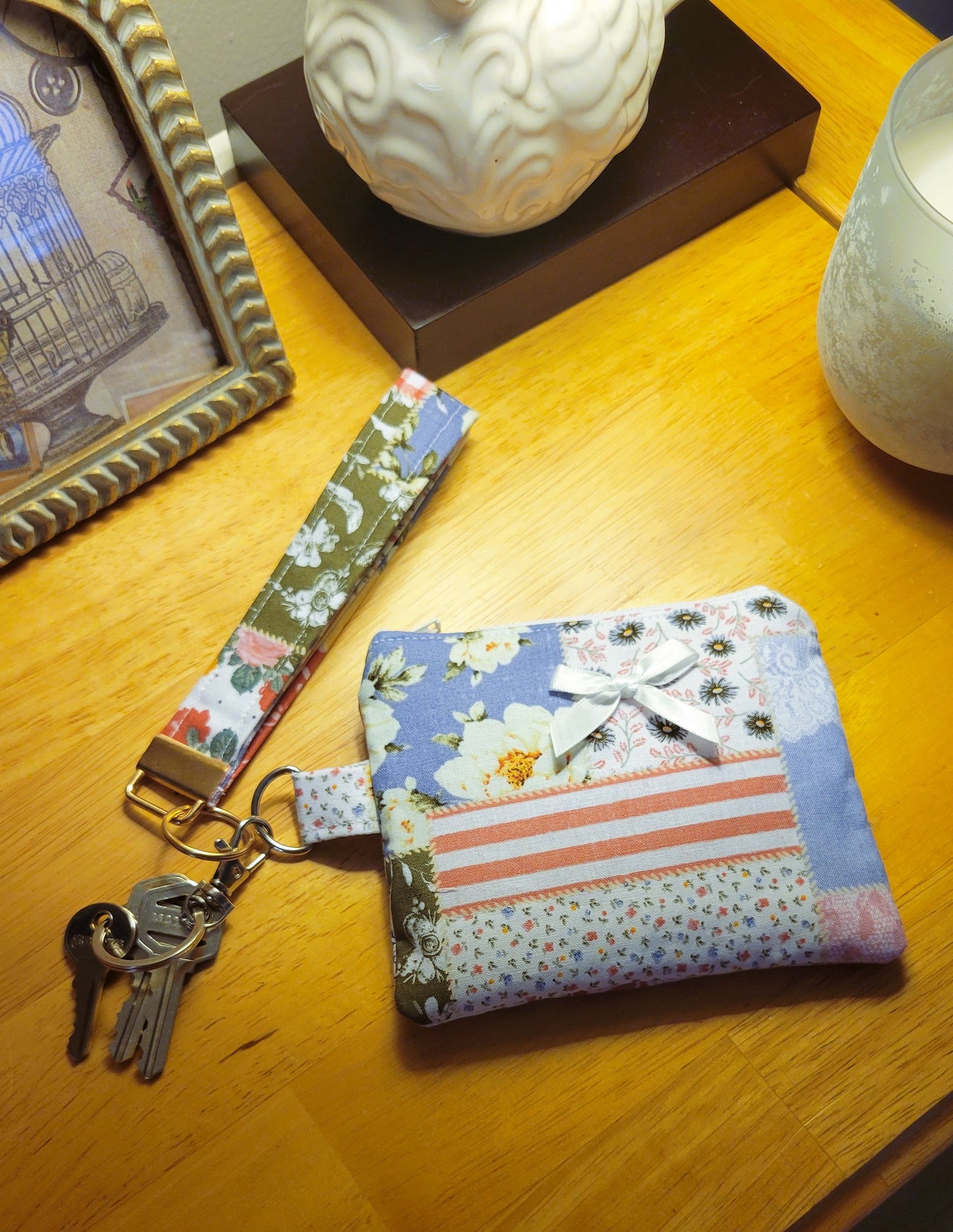 Picnic In The Park - Wristlet Keychain