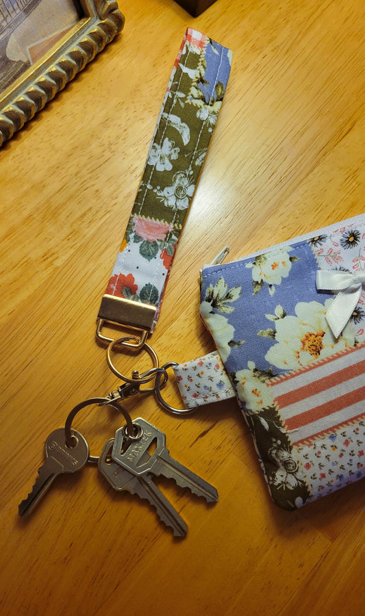 Picnic In The Park - Wristlet Keychain