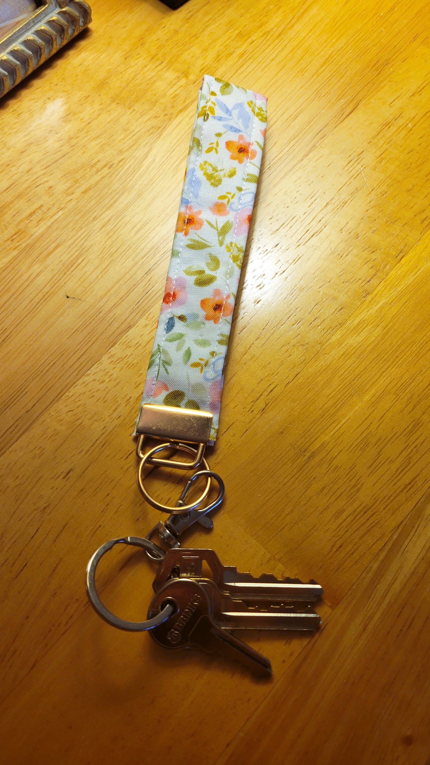 Spring Garden - Wristlet Keychain