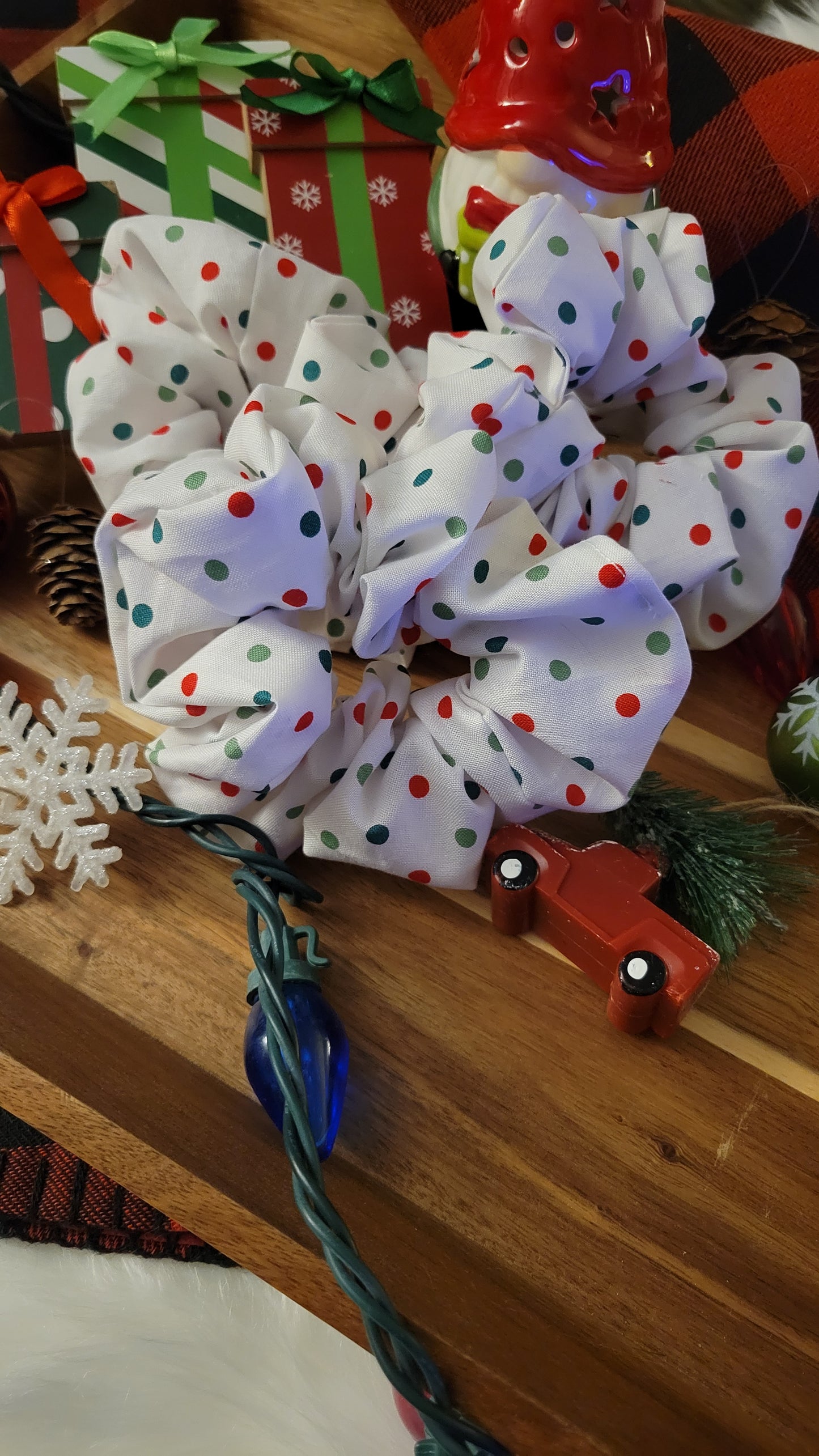 Mistletoe Dots Scrunchie – Christmas Collection